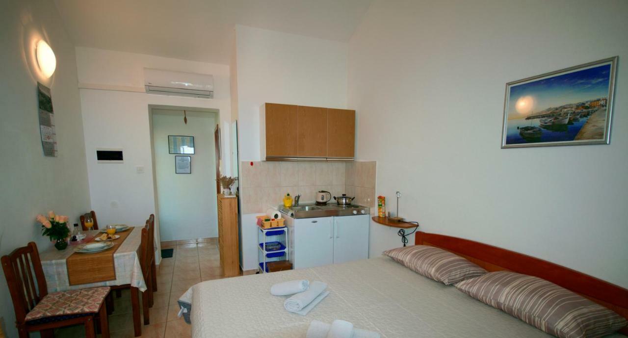 Studio Apartman Stara Baška المظهر الخارجي الصورة